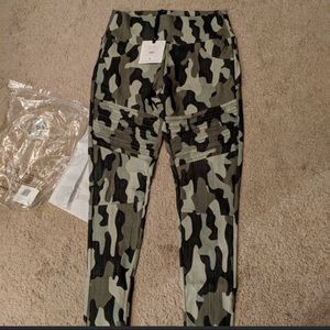 Agnes & Dora Moto Jeggings Camo Size L NWT